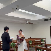 ファーストミートのサプライズ！
花束をもらってとても嬉しかったのを覚えたいます。
サプライズも協力的に行ってもらえる式場。
プランナーさんや、装花を担当するお花屋さんもあたたかくて、ナンザンで挙げて良かったと本当に思います。