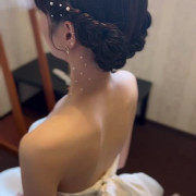 こだわりぬいた羊ヘアとパールアレンジです。
肩下3cmほどまで髪を伸ばしました。
ミディアムボブくらいの長さで十分できるアレンジです。

友人などからも大好評でとても嬉しいです。