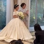 お色直しのエスコートは仲良しの姉にお願いしました。
姉の結婚式でエスコートに選んでもらったのがとても嬉しかったので私もそうしました。会場を一緒にぐるっと回ったのが楽しかったです。