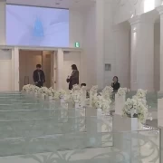 挙式が始まっても夢見心地で現実味がありませんでした
進行していく中で結婚式してるんだなぁと認識していきました