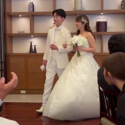 鮮やかな桜に包まれた退場シーン