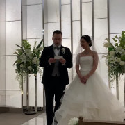 コロナ真っ只中、家族だけで執り行った結婚式。家族への手紙を読んでるシーンです。