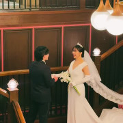 大階段で心温まるファーストミート