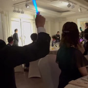 ドレス色当てで盛り上がる結婚式