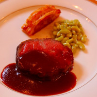 【肉料理】牛ロース肉の蒸し焼き 温野菜添え