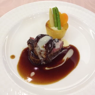 メイン