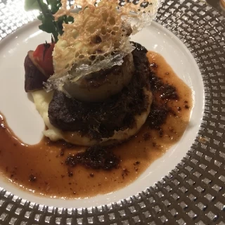肉料理のフォアグラも臭みがなく美味しかったです
