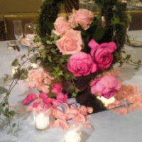 南仏のガーデンパーティをイメージしたテーブル装花