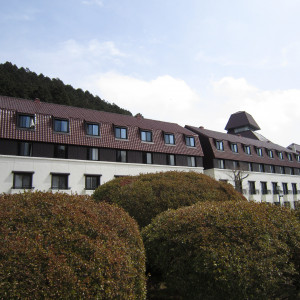 庭園からホテルを臨んで|180322さんの小田急山のホテルの写真(10387)