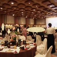 大会場は200人以上収容でもまだ余裕があります