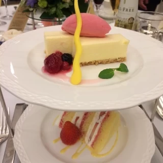 デザートは、豪華な2段！！
