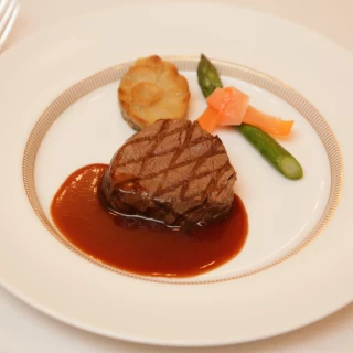 メインの和牛ステーキ