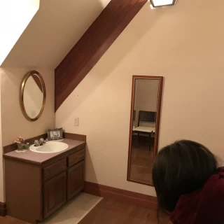 二階の控室内1