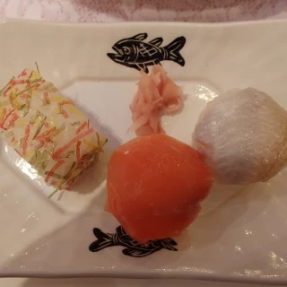 小袖寿司と手鞠寿司