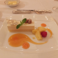 ウェディングケーキではありませんでした。