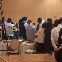 大人数でも対応できる会場です