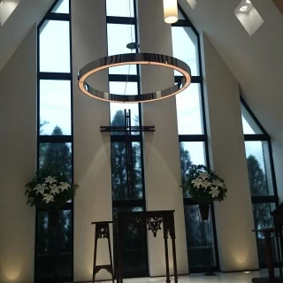 チャペル外からの自然光