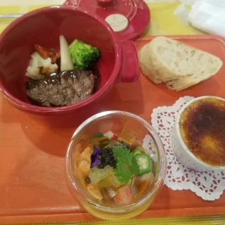 試食をさせて頂きました