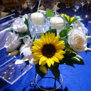 卓上の生花も統一されてひまわり|328055さんのANAクラウンプラザホテル金沢の写真(261621)