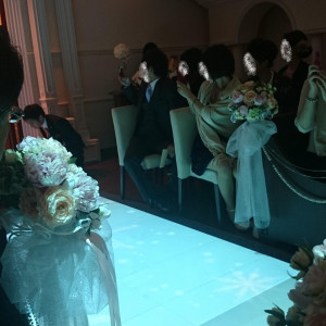 ヴァージンロードにも映像が！|328055さんのWedding Hotel PRIVE（プリヴェ）（ウエディング取扱終了）の写真(261782)