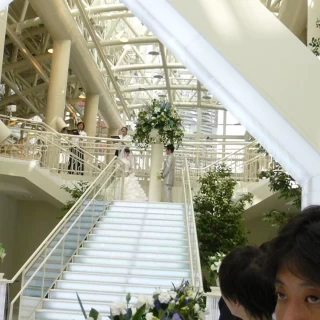 挙式開始のこの階段から降りるときが一番の感動ポイントでした、