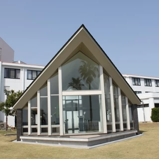 チャペルです