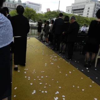 川の見える挙式
