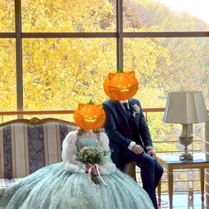 聖堂横のソファーにて撮影|331478さんの藻岩シャローム教会の写真(2570960)