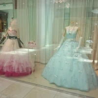 Barbieブライダルのドレスがいっぱい