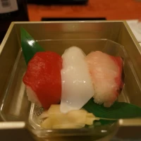 にぎり。二段の重の下