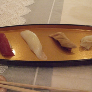 お寿司　左は赤ワイン米|338562さんのグランドエクシブ那須白河の写真(50210)