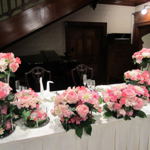 新郎新婦席　テーブル装花|341017さんの旧松本邸(西日本工業倶楽部)の写真(24198)