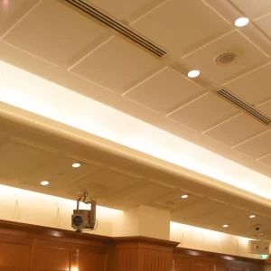 会場の天井は白|342138さんのWedding Hotel PRIVE（プリヴェ）（ウエディング取扱終了）の写真(39235)