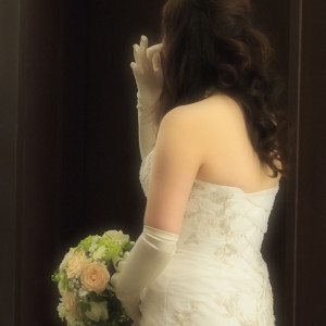 お色直しに向かう花嫁。|343083さんの横浜迎賓館の写真(26107)