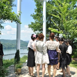 チャペルの外。天気がいいと景色も最高。|343653さんの恵那峡グランドホテル（営業終了）の写真(28559)