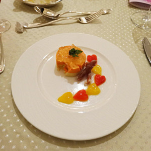 トマトのゼリーをハート型にして並べたキュートなお料理♪|345308さんのアールベルアンジェ秋田の写真(35127)