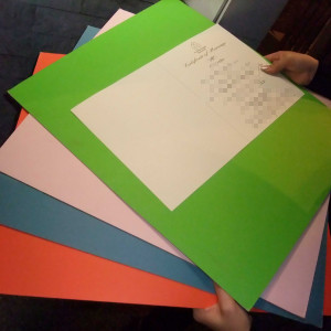 ウェルカムボードの台紙は8色用意されています1|347957さんのレストラン FEUの写真(36994)