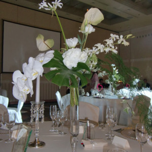 ゲストテーブルの装花|349021さんの長岡グランドホテル （ 横浜BBHグループ）の写真(39465)