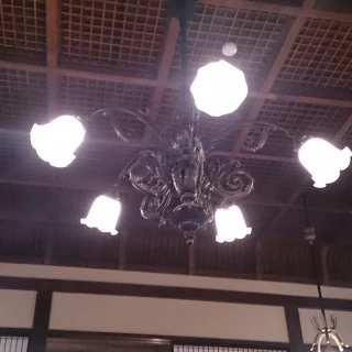 披露宴会場のレトロな照明
