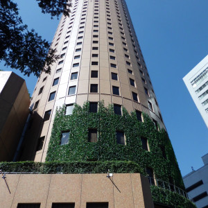すっくと梅田に屹立し続ける通称丸ビルです|350711さんの大阪第一ホテルの写真(43690)