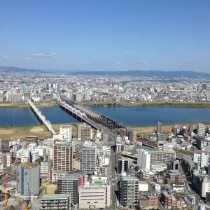 披露宴会場を出てエスカレーターに乗る手前|351118さんの梅田スカイビル ブライダル Sanguの写真(46423)