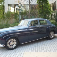 式場の外にある鳳鳴館の車です。