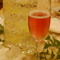 テーブル装花とシャンパン