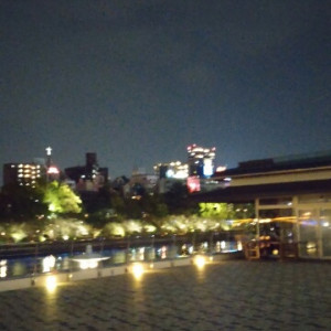 夜景と外観のコントラストが素晴らしいですね。|356061さんのRiver Suite OSAKA（リバースイート大阪）（ウエディング取扱終了）の写真(128591)