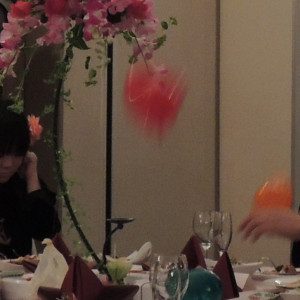 バルーン・スパーク後舞う小さいハートの風船|356821さんの作東バレンタインホテルの写真(55052)