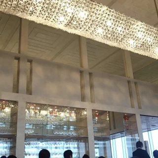 会場