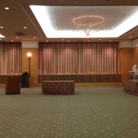 披露宴会場 およそ50人だとこの位