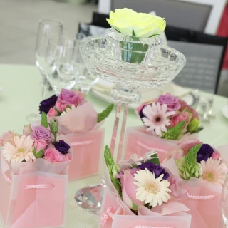 ゲストテーブルの中央のお花です
