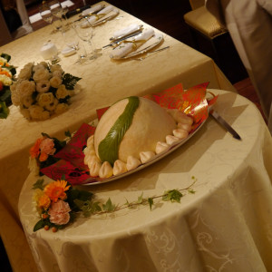 ウエディングケーキが桃饅頭でお洒落。|360160さんの大阪聘珍樓の写真(64268)