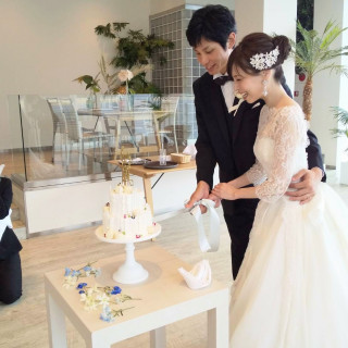 家族婚ですが大満足のボリュームのウェディングケーキでした。